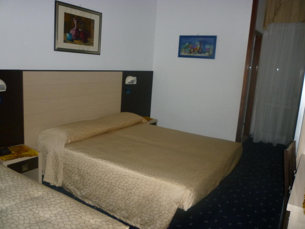 Hotel Tilly 체제나티코 객실 사진