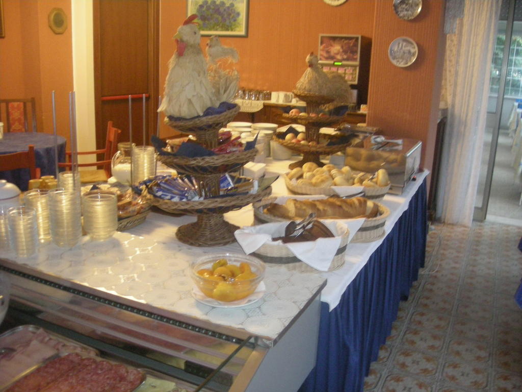 Hotel Tilly 체제나티코 외부 사진