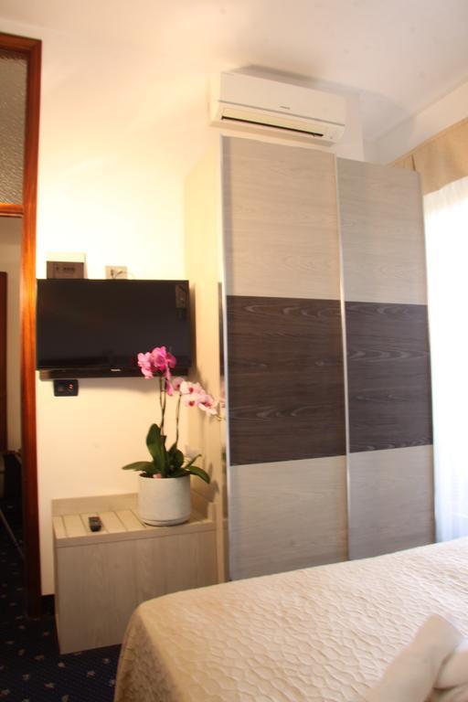 Hotel Tilly 체제나티코 외부 사진