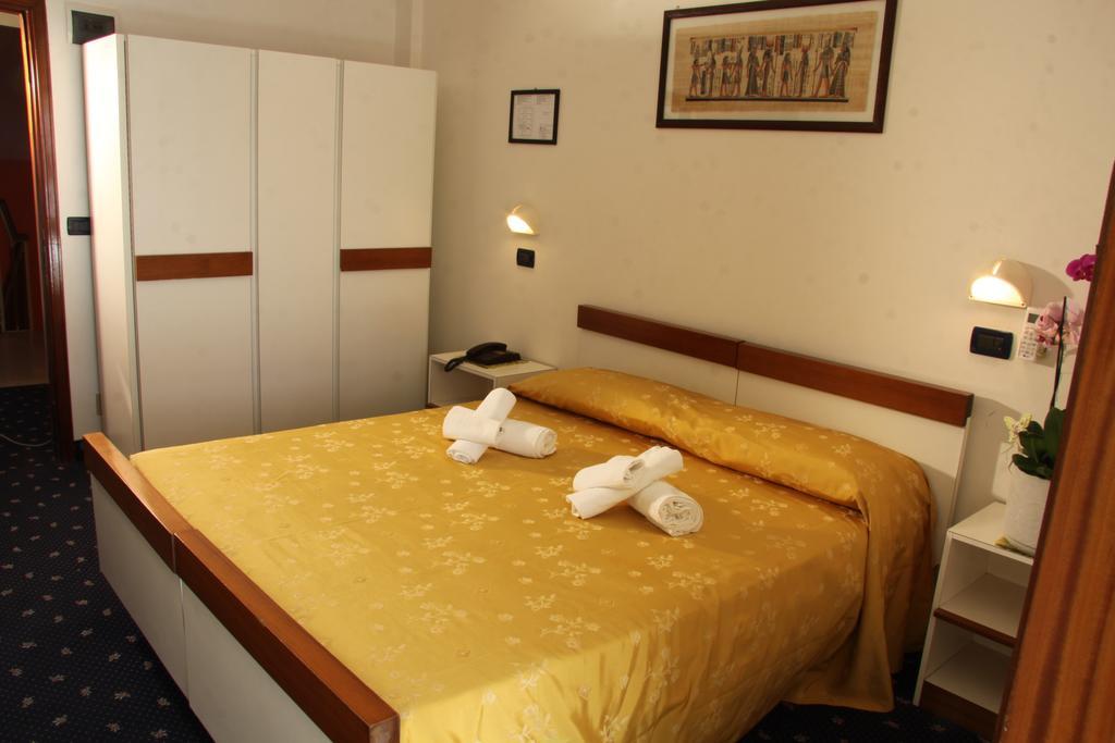 Hotel Tilly 체제나티코 외부 사진