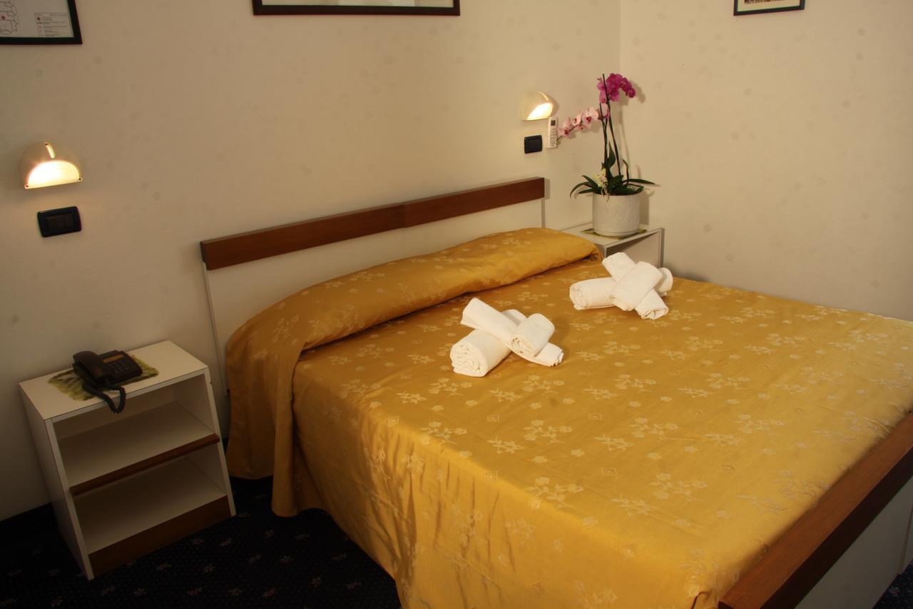 Hotel Tilly 체제나티코 외부 사진