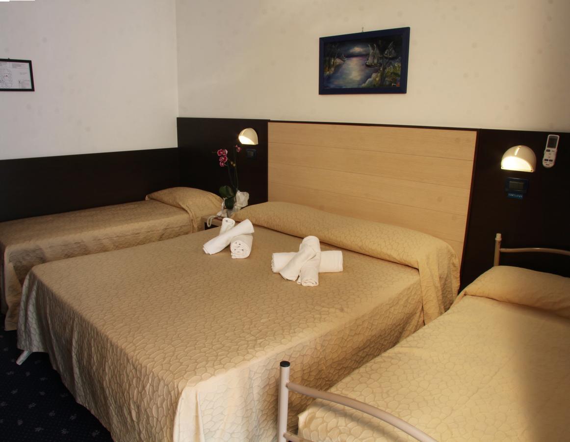 Hotel Tilly 체제나티코 외부 사진
